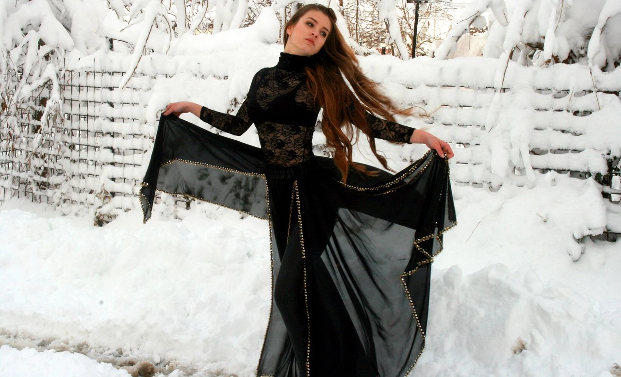 Black printed long Dress with tulle details