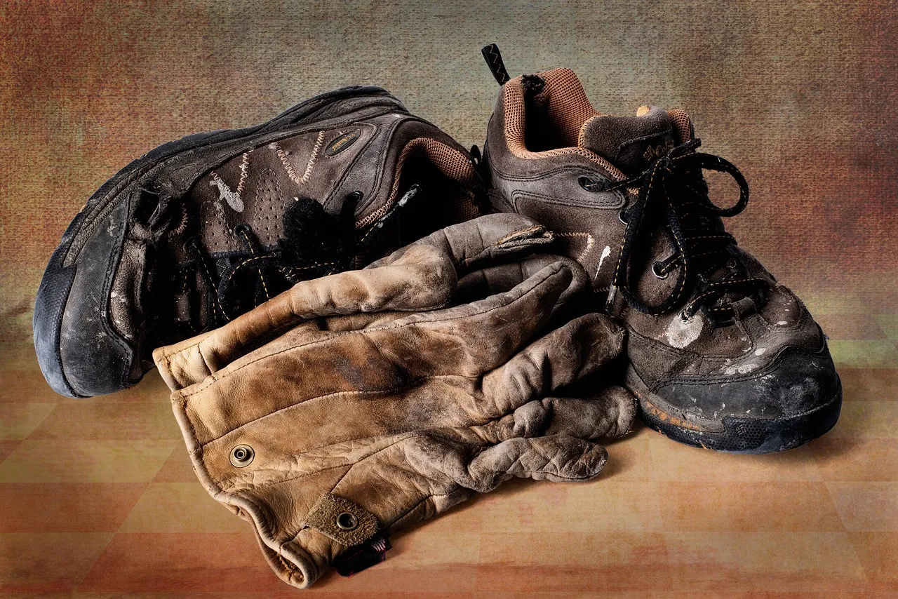 Brown Polyester Boot