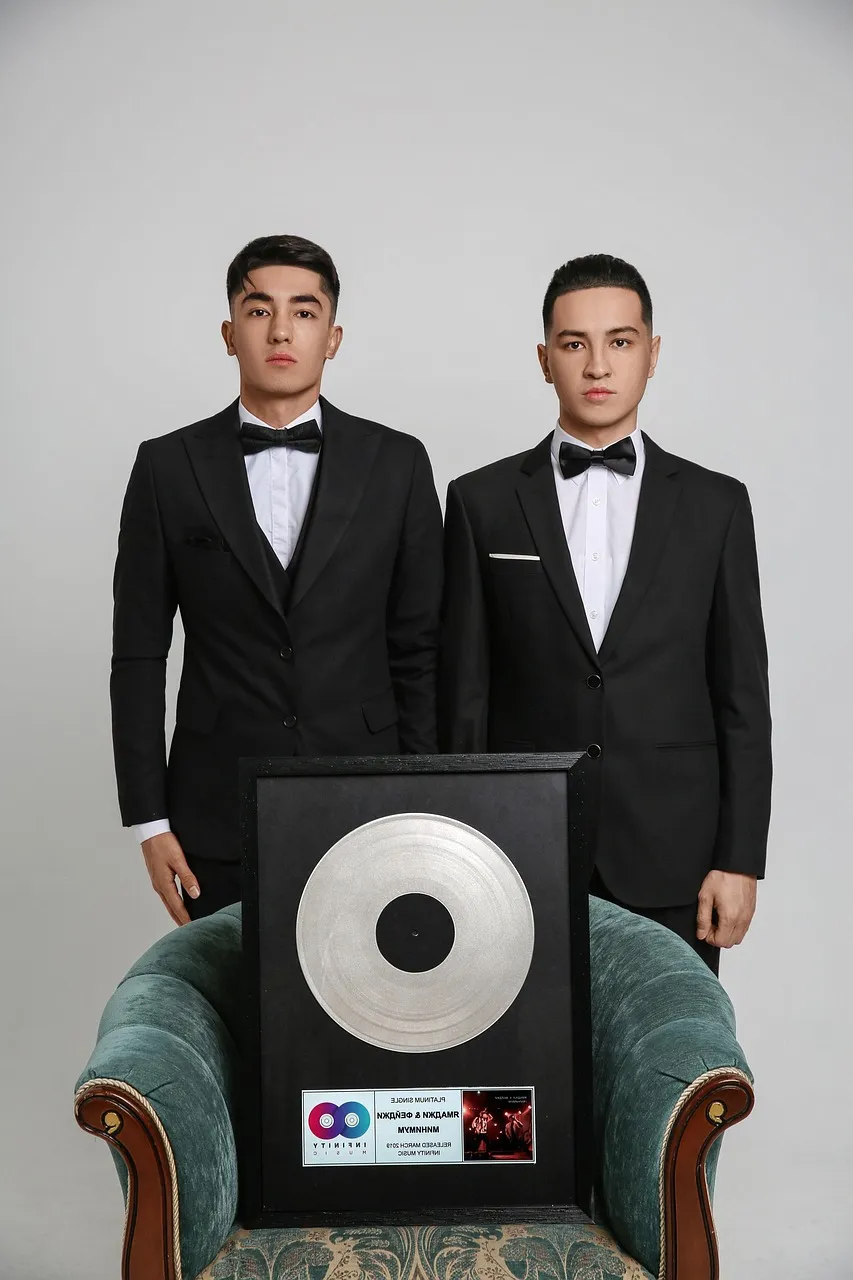 Gray Polyester Single Breasted Formal Suit