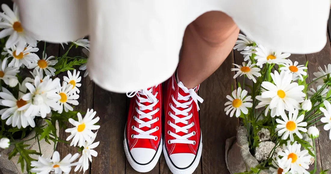 Red White Black Sneakers Sorrento Sandals