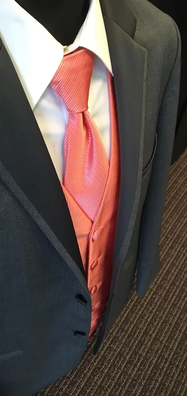 Black Polyester Single Breasted Formal Suit