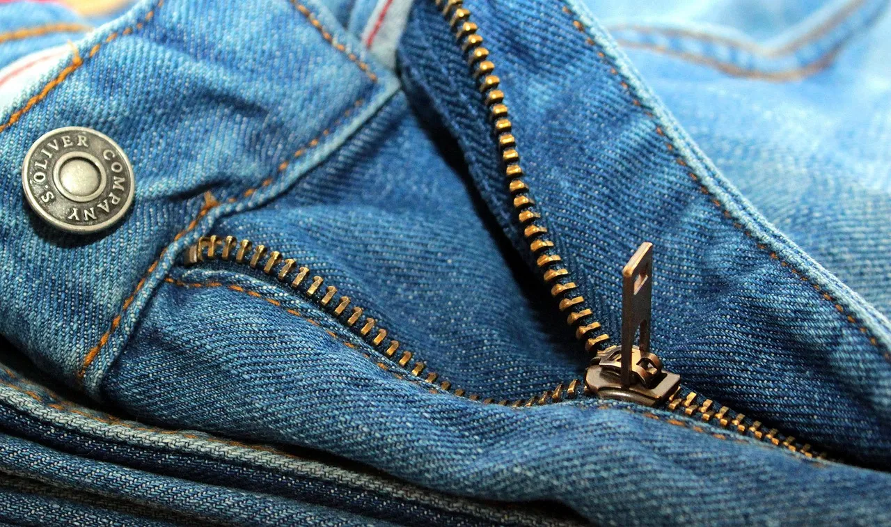 Blue Washed Cotton Low Waist Slim Fit Denim Jeans